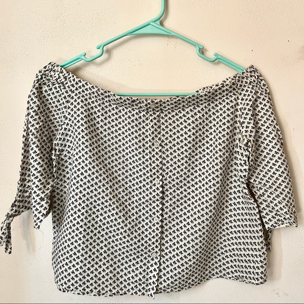 Off the shoulder Bershka tee